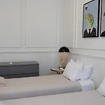 Beautiful And Stylish 5br In The Heart Of Chiado Lisbon
