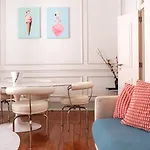 Beautiful And Stylish 5br In The Heart Of Chiado Lisbon