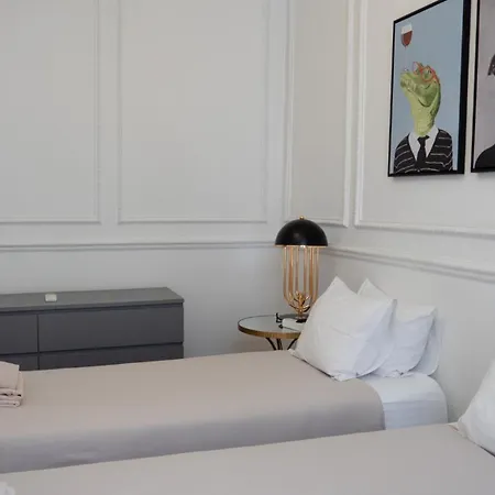 Beautiful And Stylish 5br In The Heart Of Chiado Lisboa