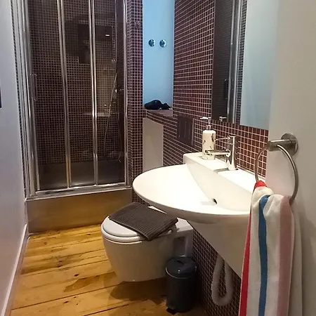 Bairro Alto 4 Bedrooms 3 Baths Sleeps 8 Apartment *