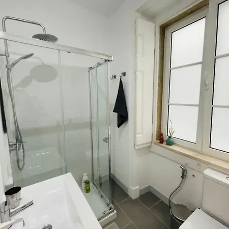 Beautiful And Stylish 5br In The Heart Of Chiado