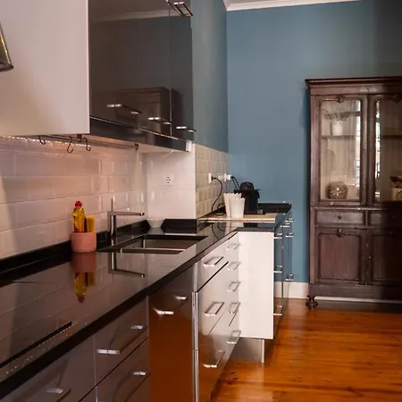 Beautiful And Stylish 5br In The Heart Of Chiado * Лісабон