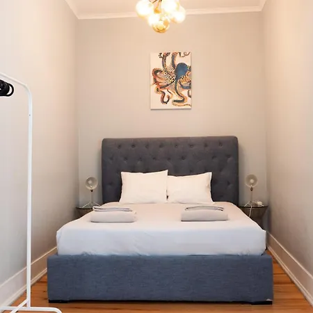 Beautiful And Stylish 5br In The Heart Of Chiado Лісабон